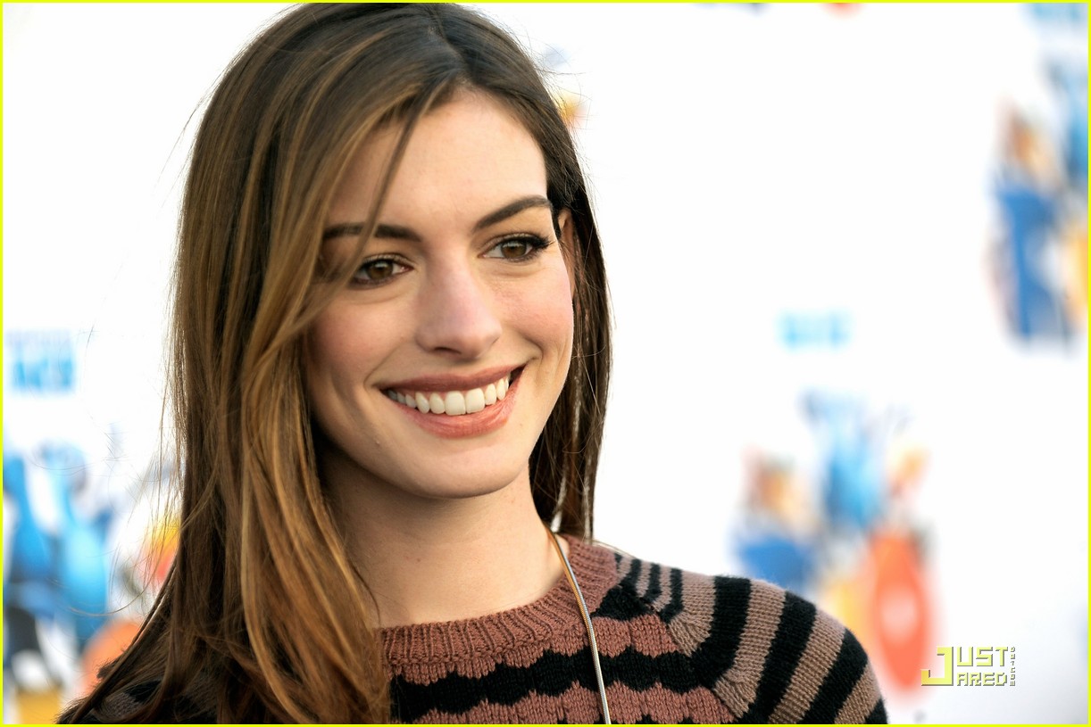 Anne Hathaway confirma guion de «El Diario de la Princesa 3»