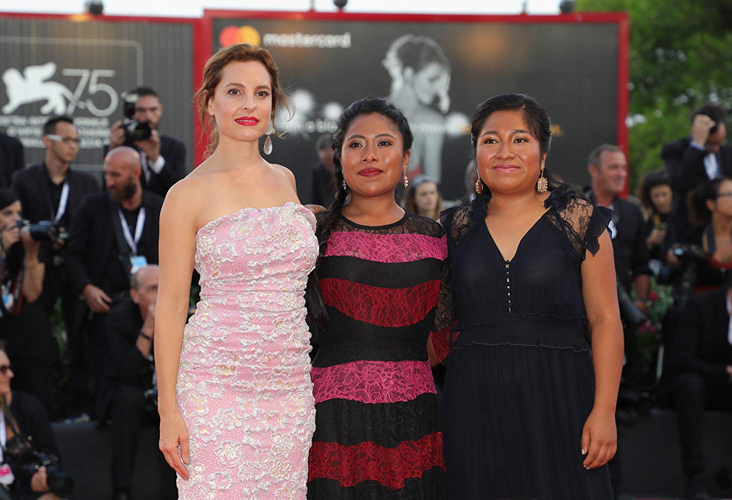 Familia de Yalitza Aparicio pide respeto a su privacidad