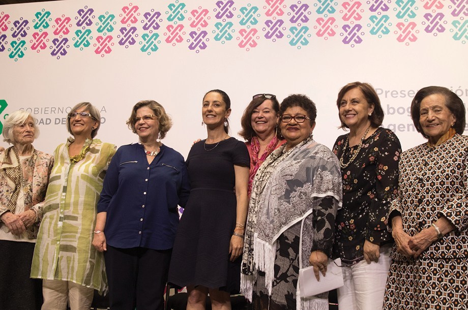 Sheinbaum despliega estrategia de abogadas