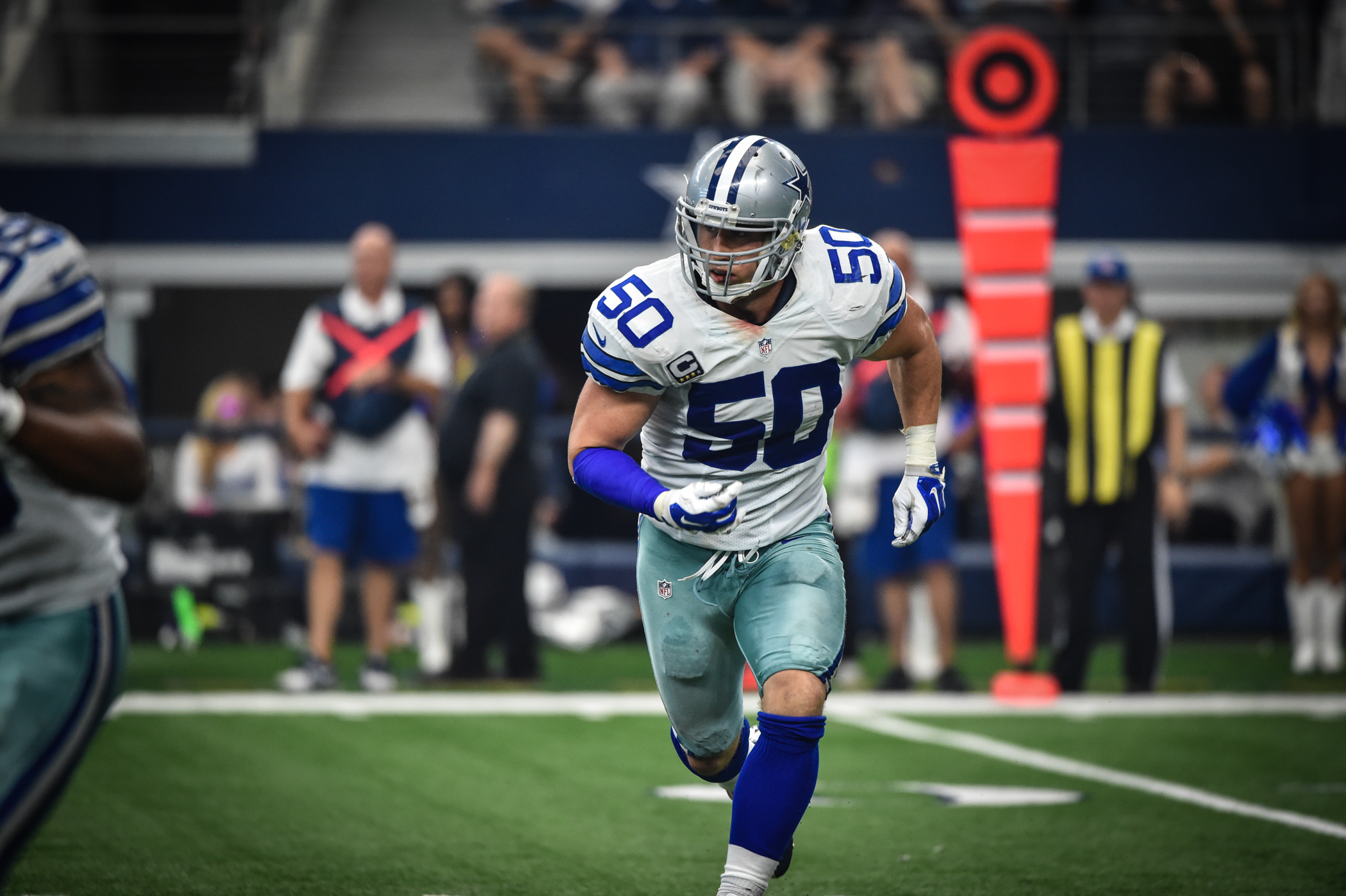 Sean Lee arregla su contrato con Dallas