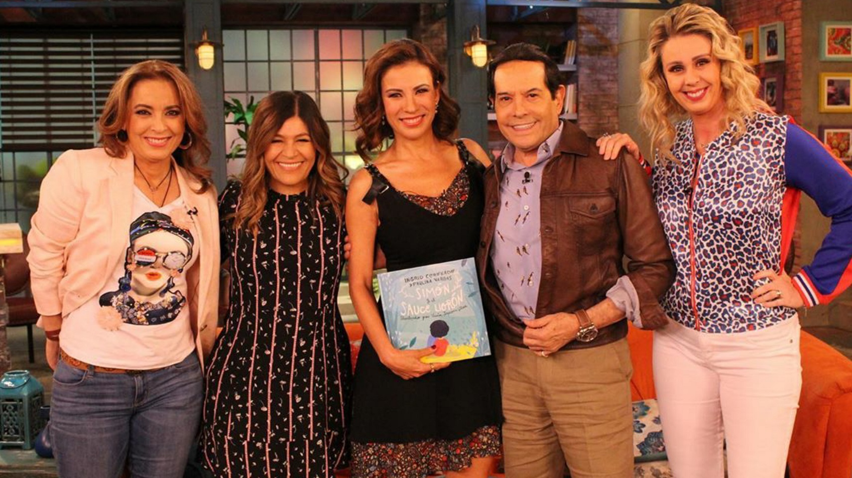 Ingrid Coronado sorprende al presentarse en Televisa