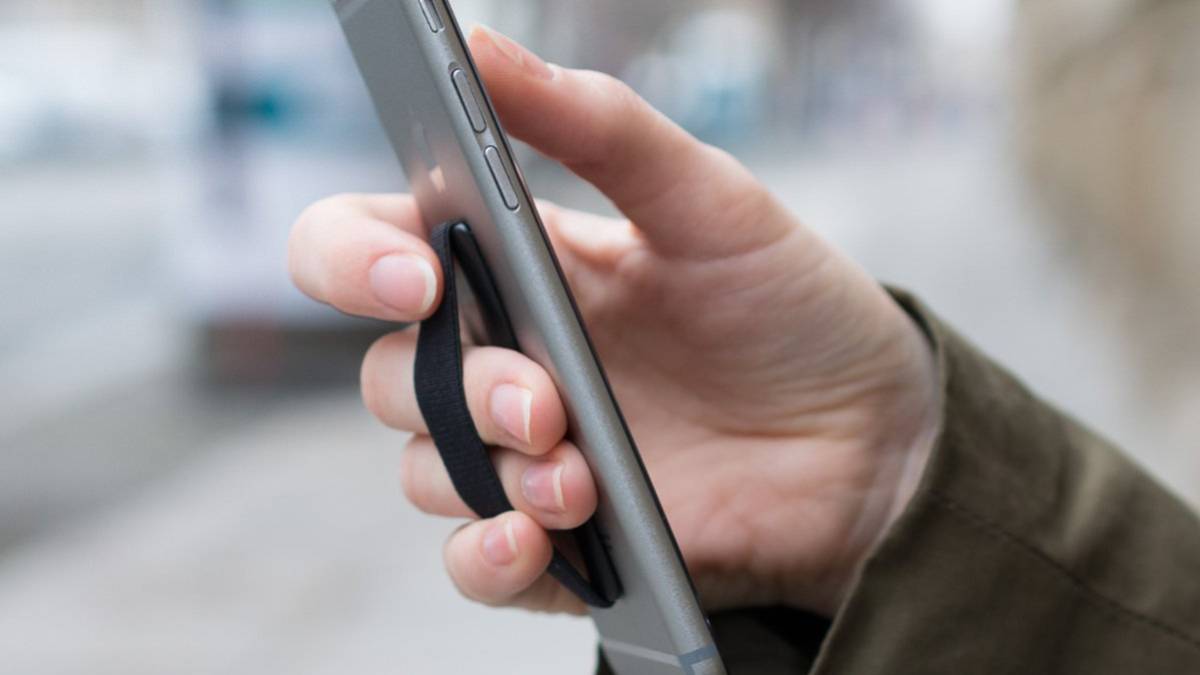 Conoce la funda para celular en forma de mano