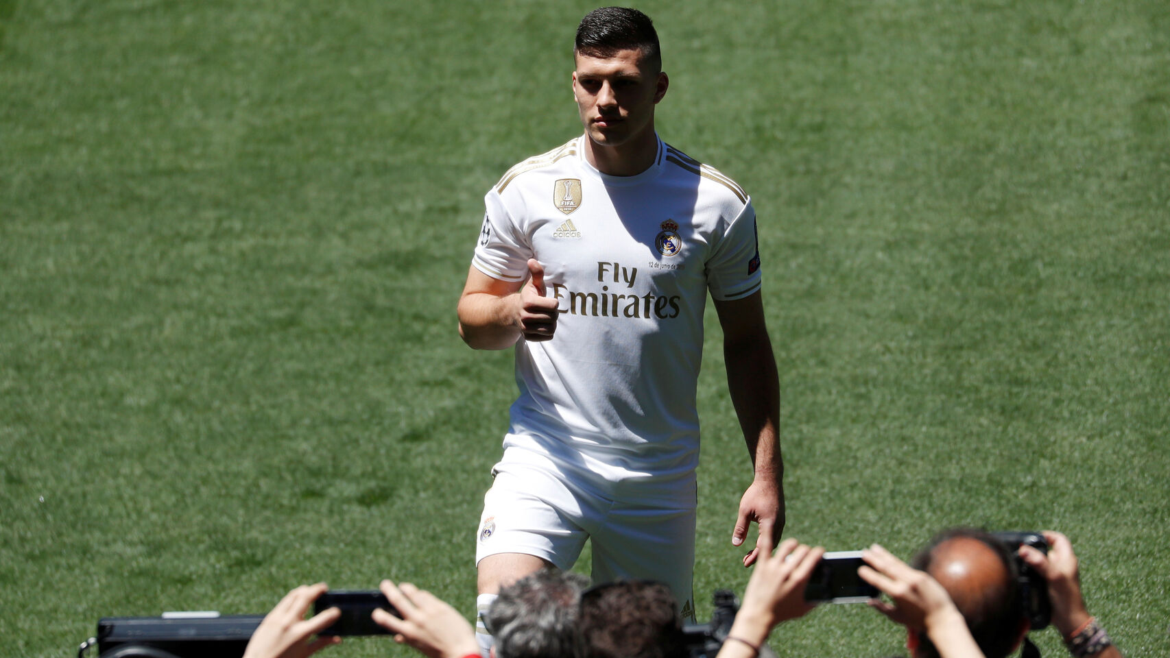 Luka Jovic es presentado con el Real Madrid