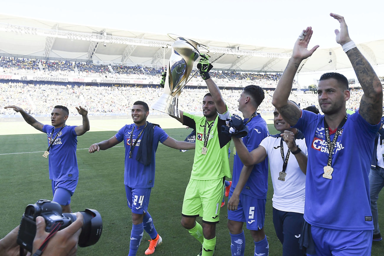 Cruz Azul se corona en la SuperCopa MX