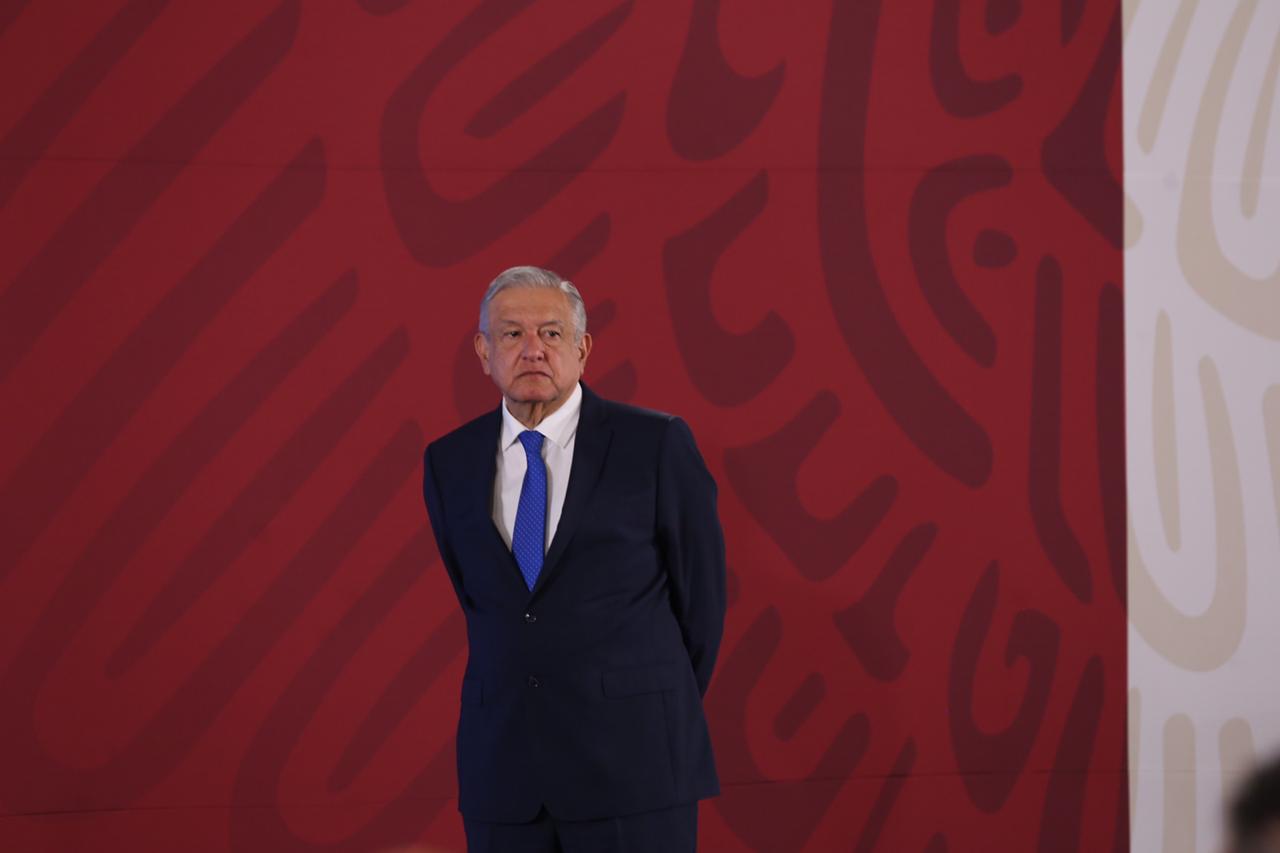 Presenta AMLO plan de Negocios para rescatar la industria petrolera
