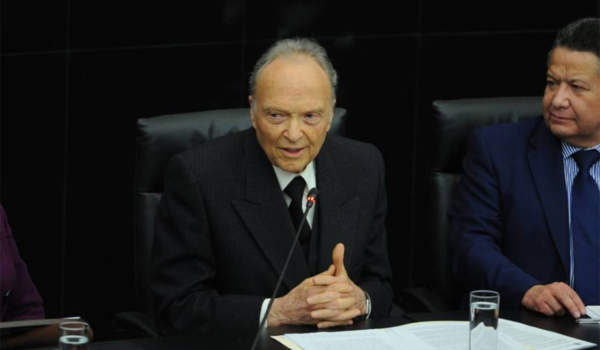 Dura tarea tiene Gertz Manero al frente de la FGR