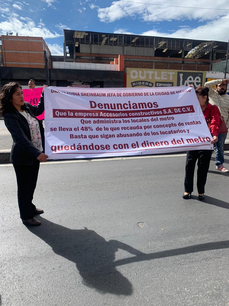 Locatarios del metro piden a Sheinbaum recuperar control de locales para no enriquecer a ACCCO