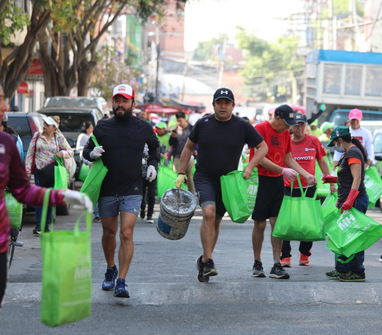 Recoge MH una tonelada de basura con plogging