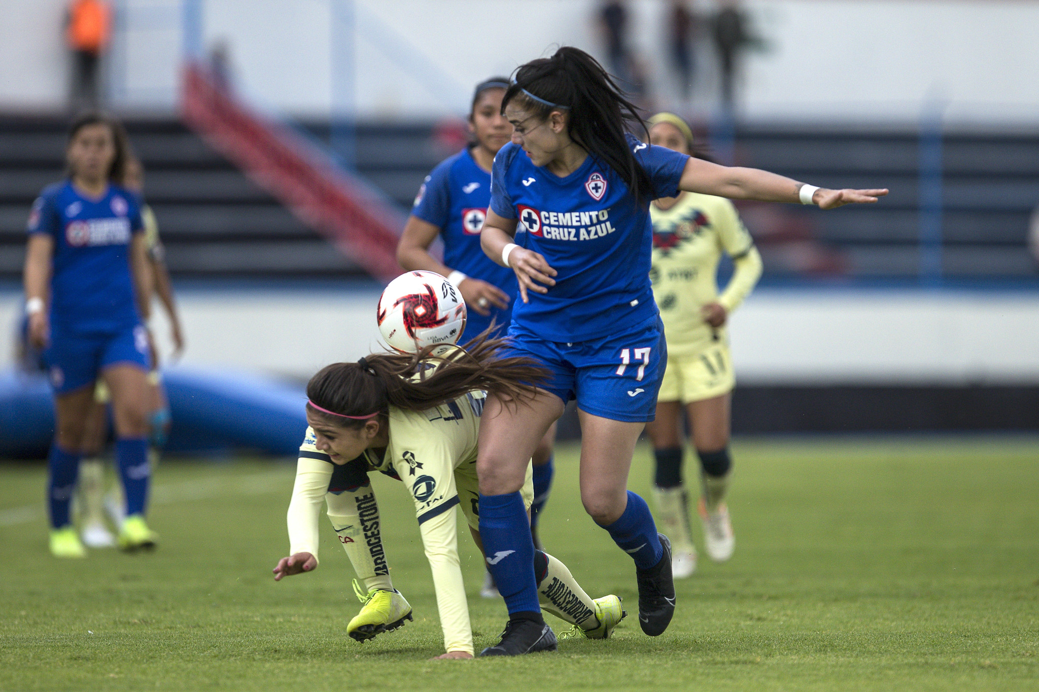 Reporta Cruz Azul 14 casos positivos de Covid-19 en plantel femenil