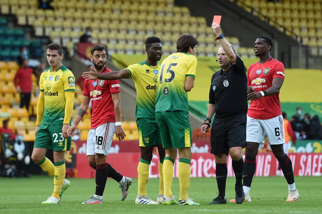 Manchester United sufre, pero avanza en la FA Cup