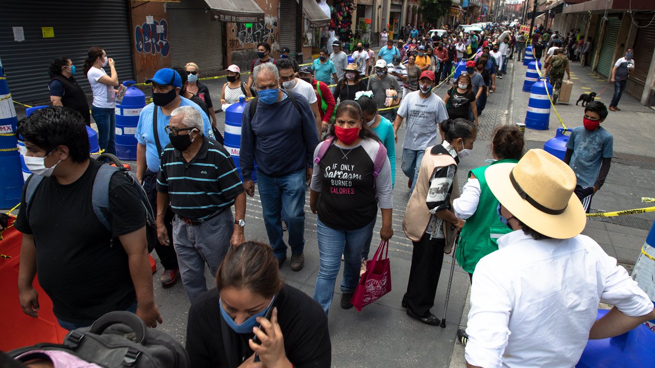 Caen en pobreza extrema al menos 16 millones de mexicanos debido al COVID-19