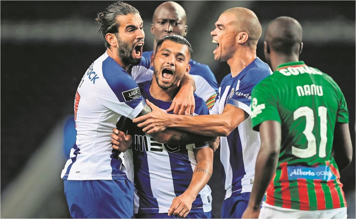 Porto y «Tecatito» Corona, campeones en Portugal