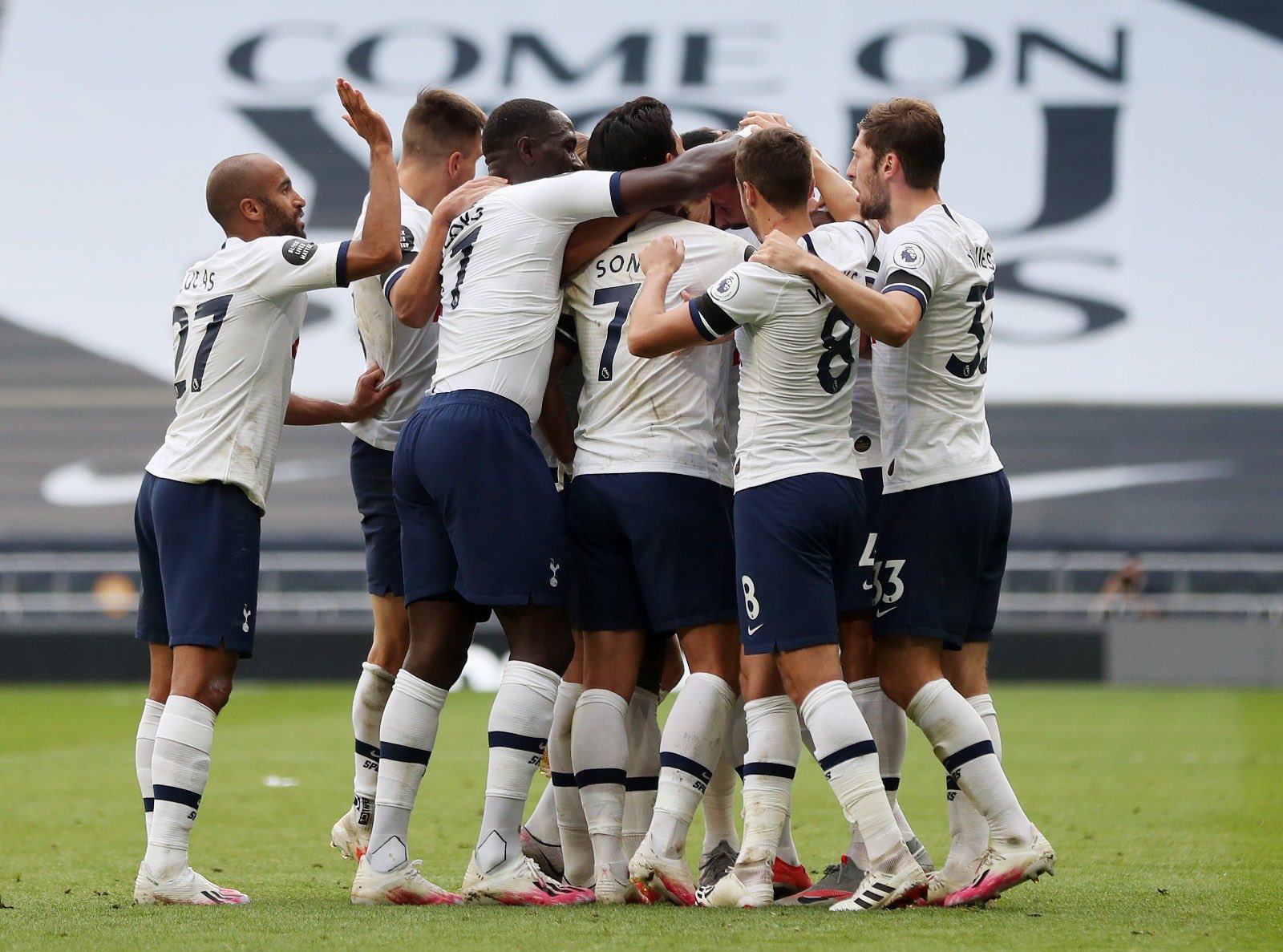 Spurs vence al Arsenal en el Derby de Londres y aprieta por la Europa League