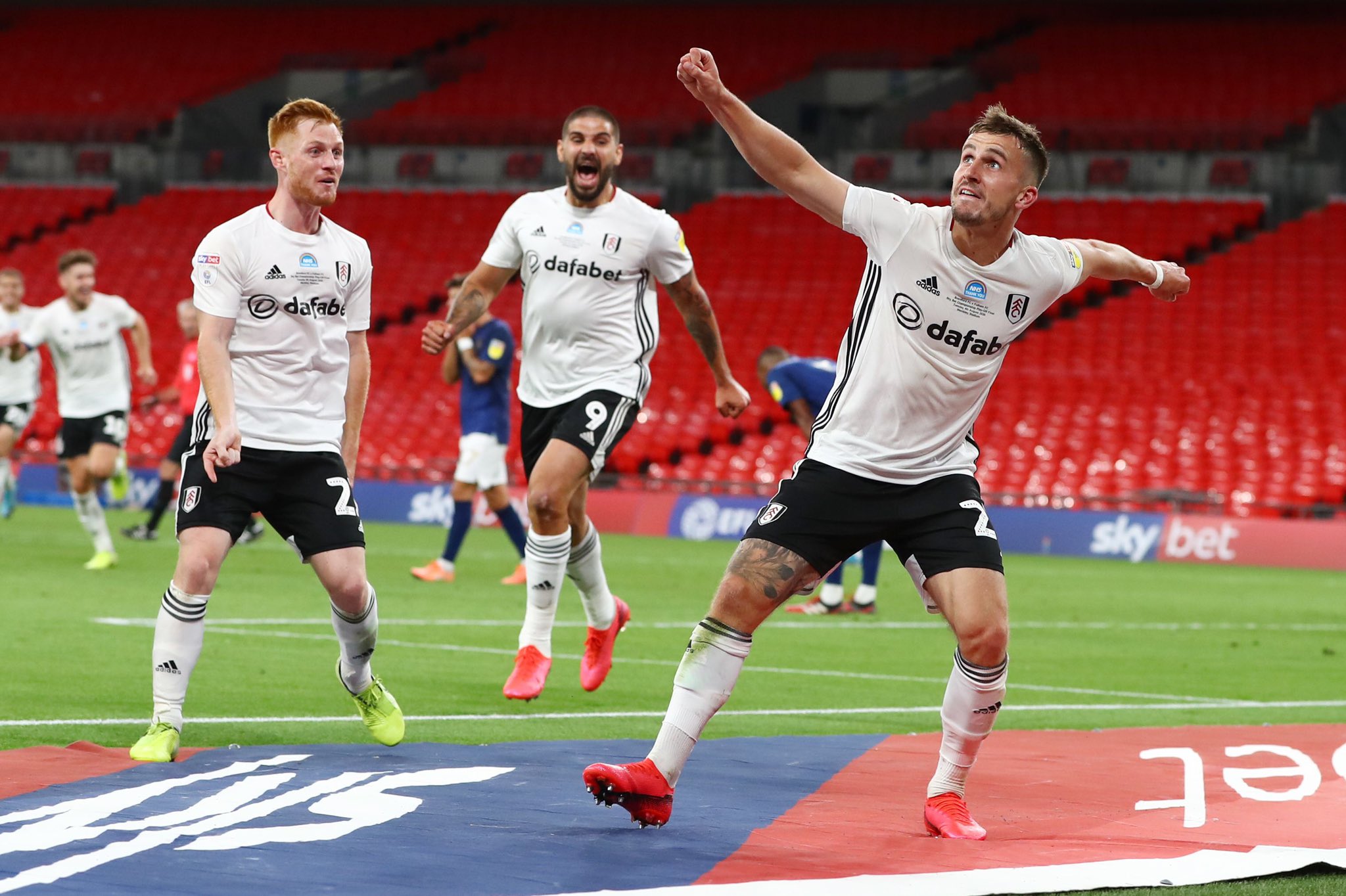 Fulham vuelve a la Premier, vence 2-1 a Brentford en playoff