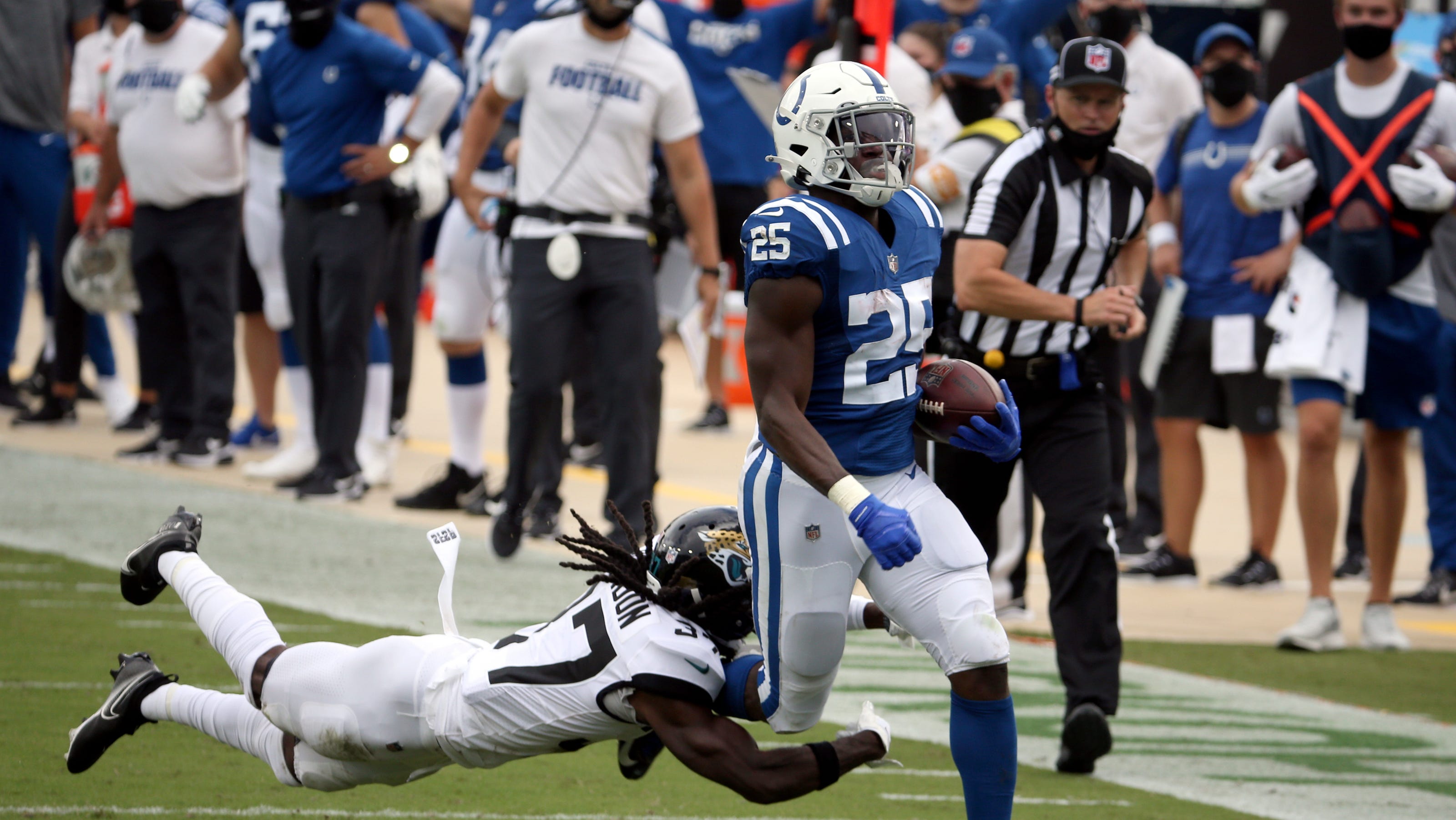 Colts pierden a Marlon Mack por el resto de la temporada