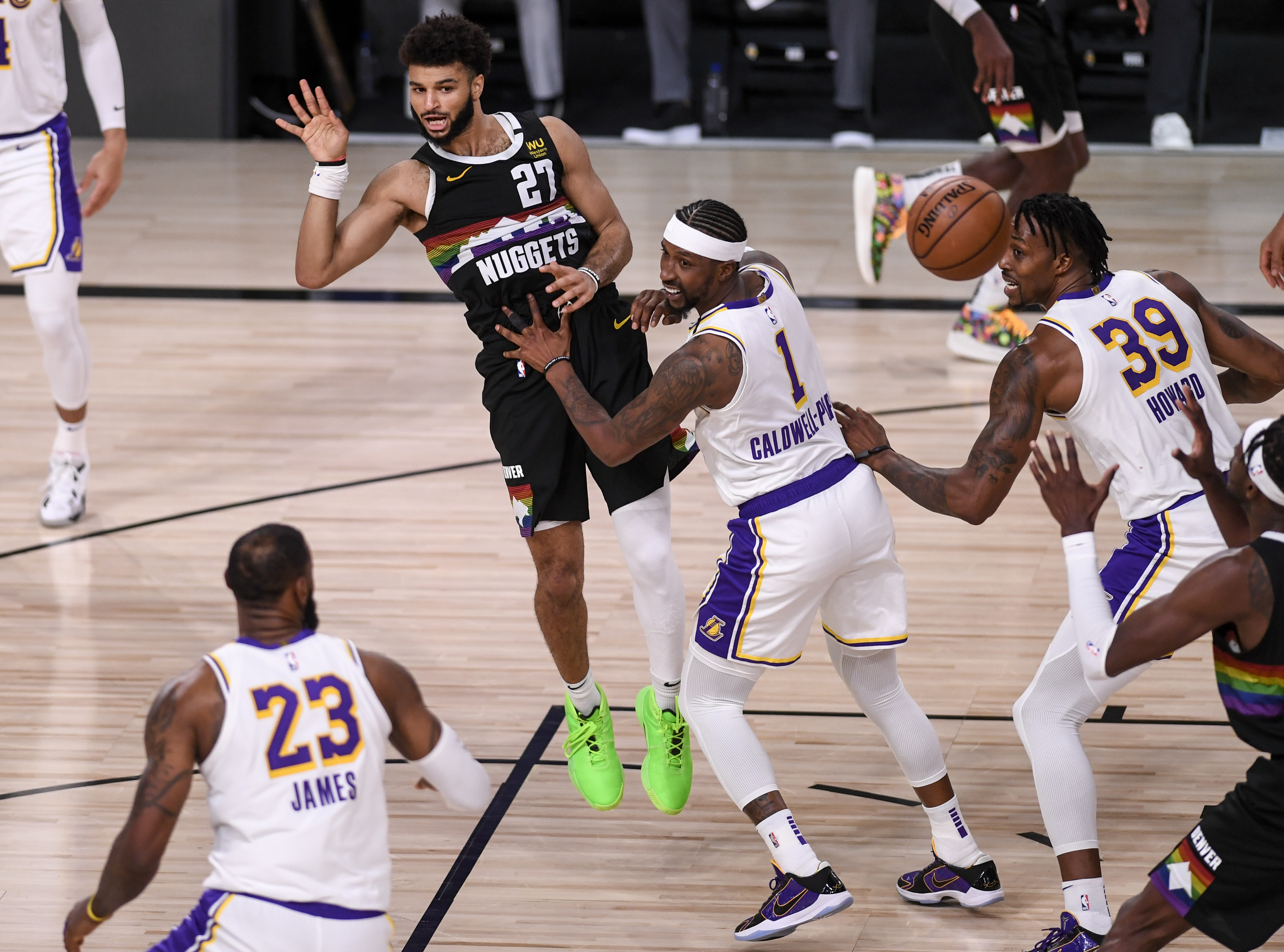 Nuggets derrota a Lakers en el Juego 3 de la final de Conferencia Oeste