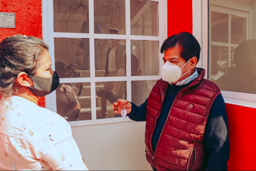 Mejoran viviendas de vecinos en Gustavo A. Madero