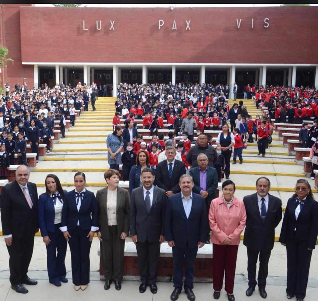 Abanderamiento de Escuelas de la BENM : Doctor Luis Humberto Fernández Fuentes