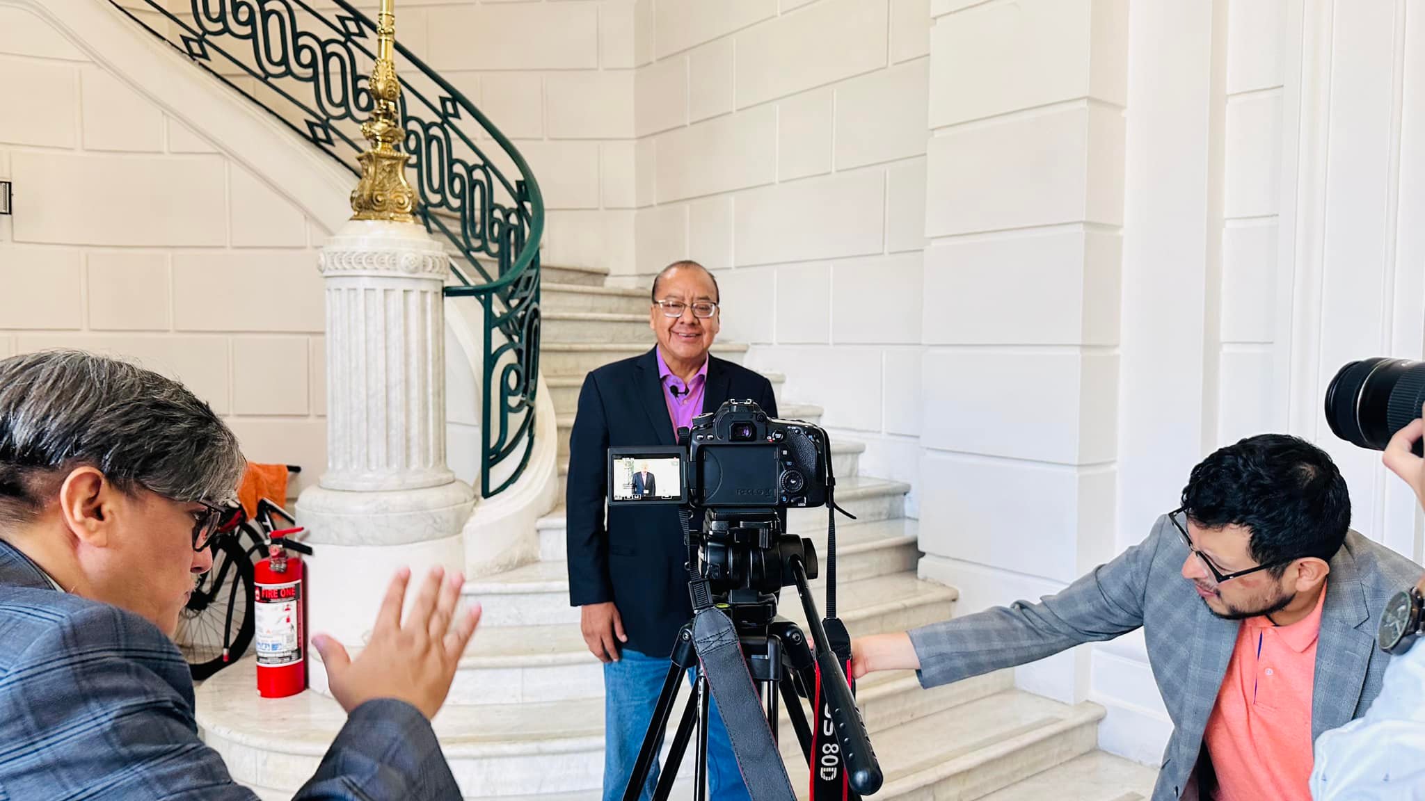 Nazario Norberto Sanchez otorga gratuitamente fotografías y certificados médicos para el regreso a clases