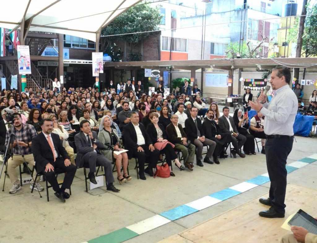 Música y Educación la Fórmula Perfecta:Doctor Luis Humberto Fernández Fuentes