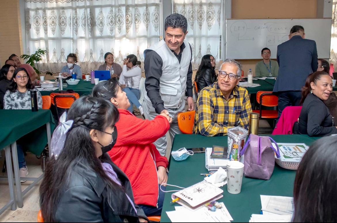 Arturo Salazar Lara Muy Cerca de los Maestros de la CDMX