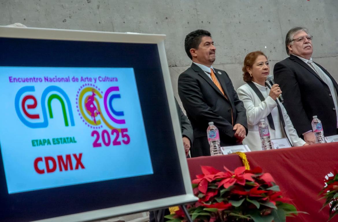 Trabajando por la Educación de la CDMX : Maestro Arturo Salazar Lara