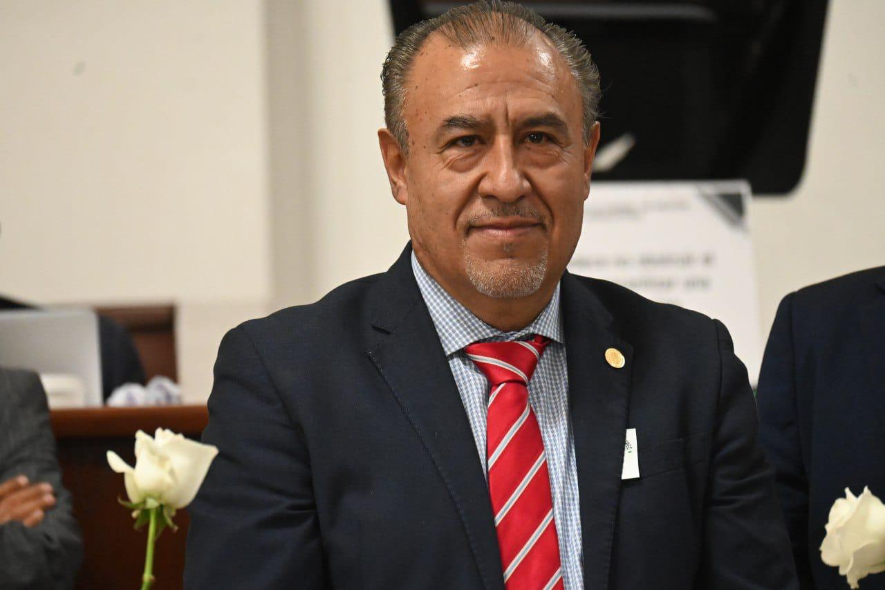 Impulsa Pablo Trejo una campaña de reforestación en Iztacalco