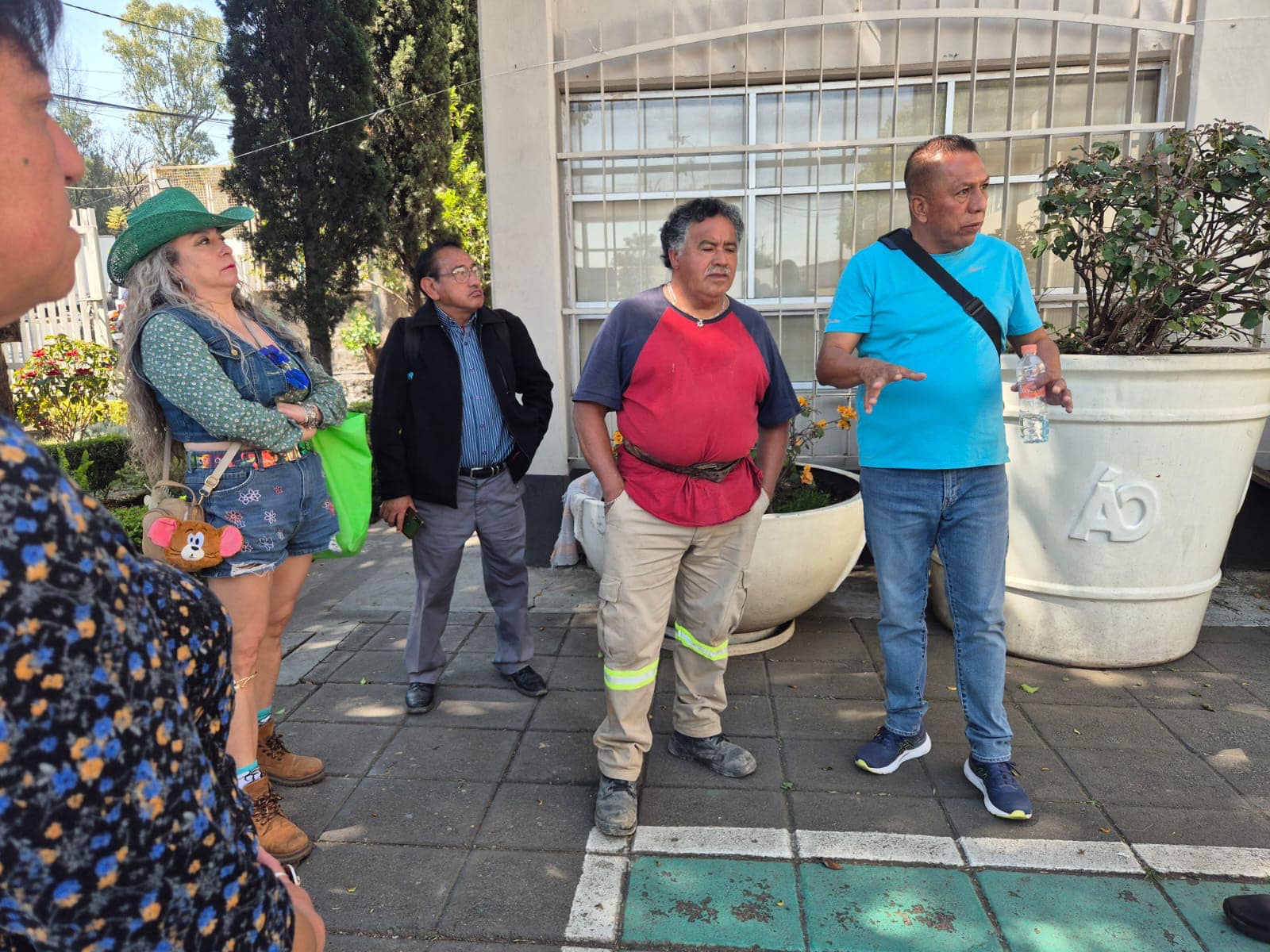 Alejandro Marín Rangel gestiona asuntos laborales en la Dirección General de Gobierno