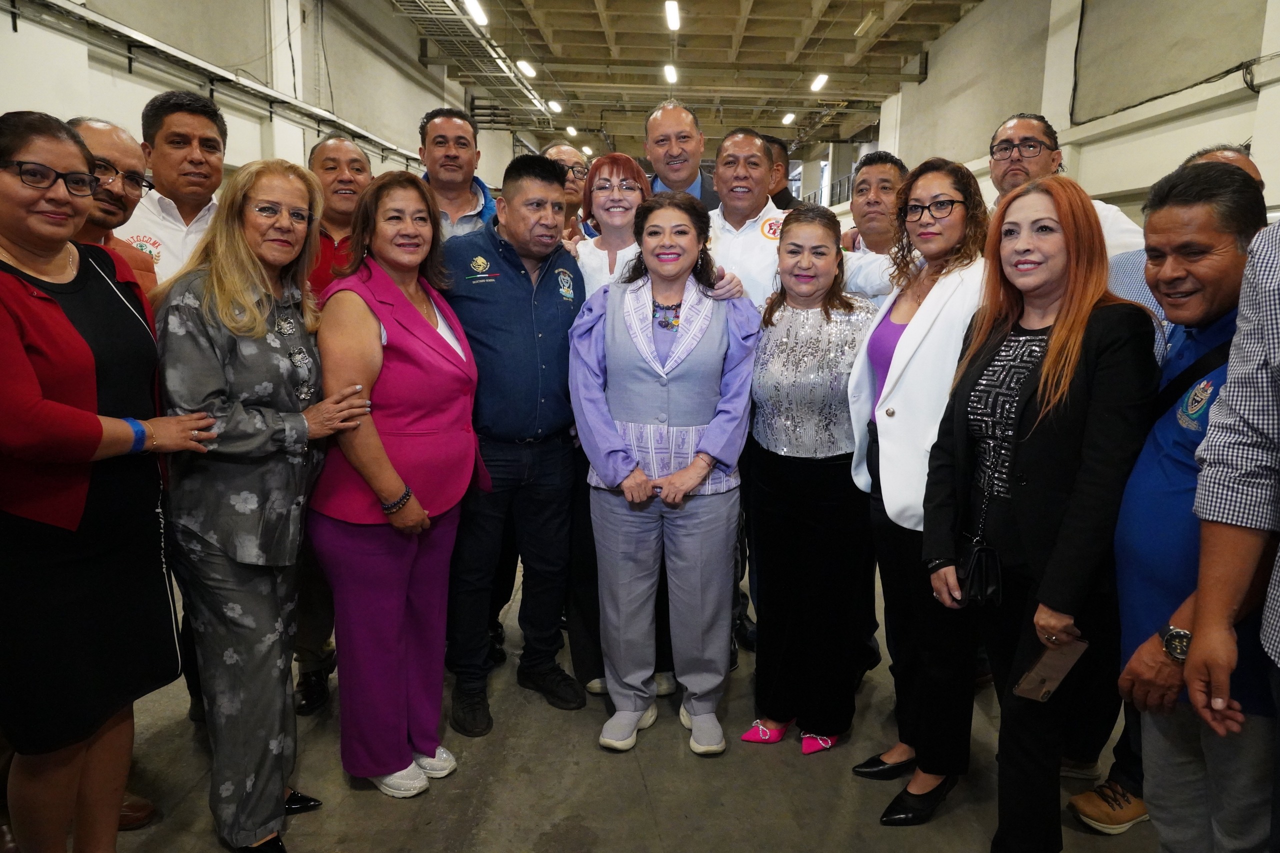 Celebran el Día de la Mujer con un magno evento en la Arena CDMX