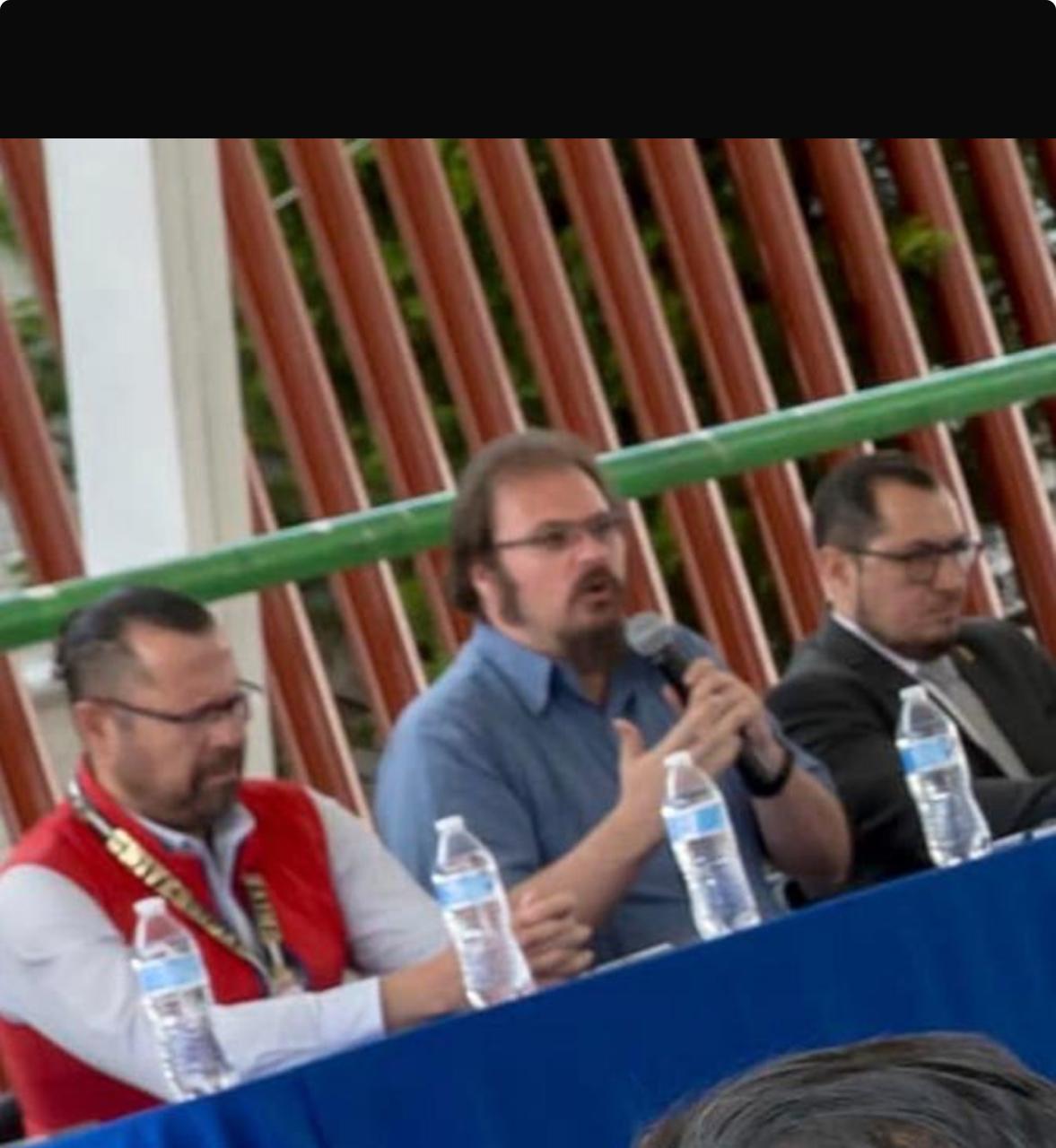 En la Secundaria 302 “Luis Donaldo Colosio Murrieta” en la Alcaldía Magdalena Contreras, el Maestro Ernesto Scheinvar Gottdiener impulsa el diálogo escolar junto al Maestro Arturo Salazar Lara