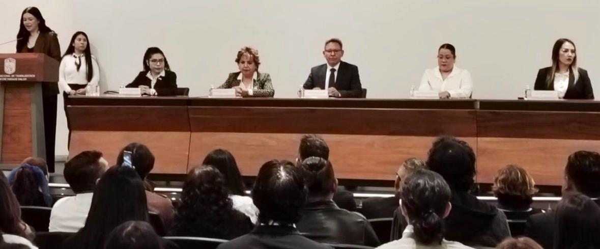 Con el reconocimiento del Dirigente Marco Antonio García Ayala, la tercera generación de la preparatoria del SNTSA celebra su graduación acompañada por autoridades sindicales y académicas