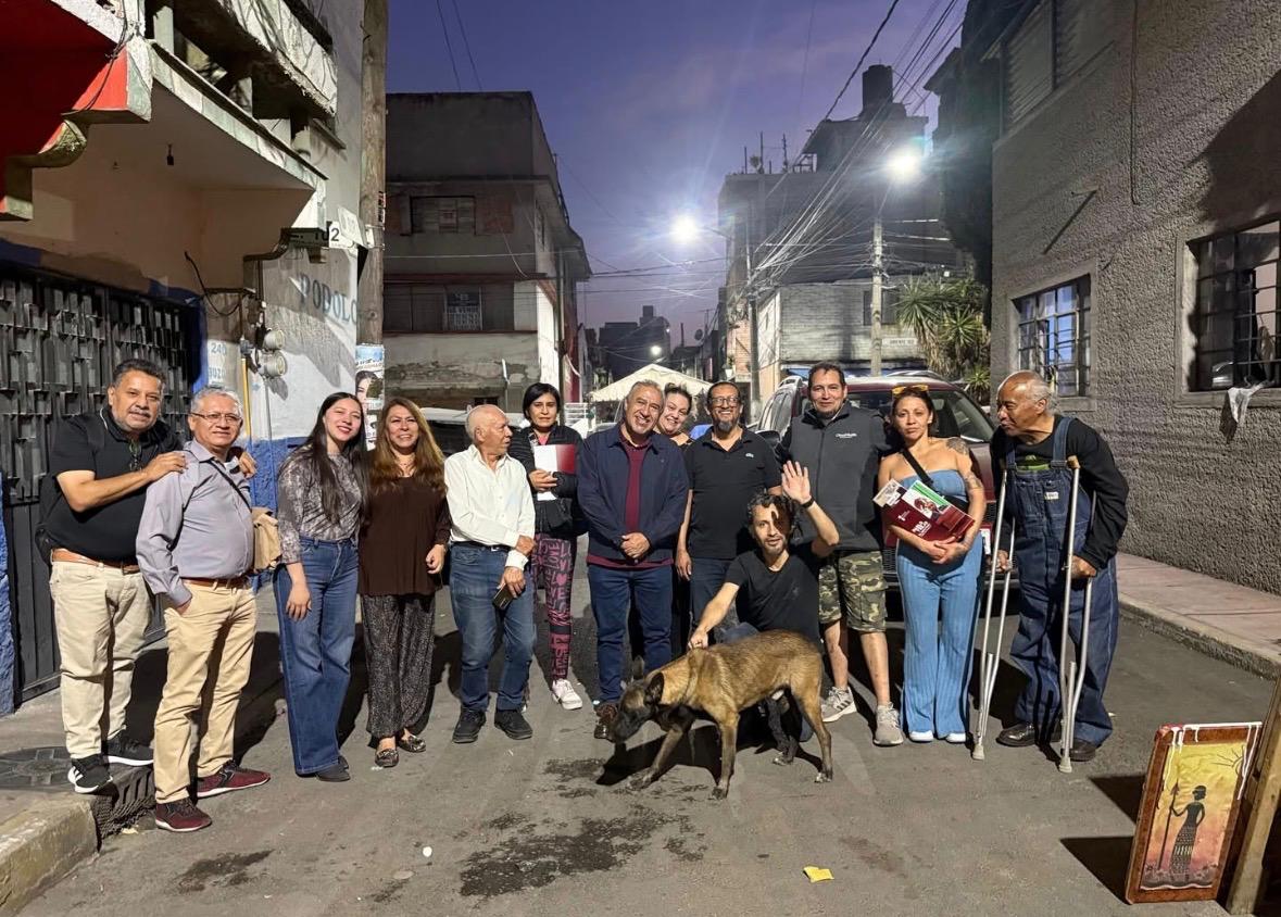 En encuentro vecinal en la colonia Tlacotal, el Diputado Pablo Trejo Pérez dialoga con la comunidad y reafirma su compromiso de atender los retos desde el territorio