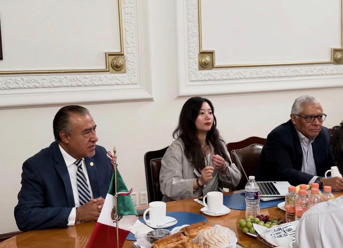 En el marco del fortalecimiento de la agenda de modernización tecnológica y sostenibilidad financiera, el Diputado Pablo Trejo Pérez, Presidente de la Comisión de Hacienda del Congreso de la Ciudad de México, sostuvo una reunión institucional con directivos de Huawei, empresa global reconocida por su liderazgo en infraestructura digital, telecomunicaciones e innovación tecnológica