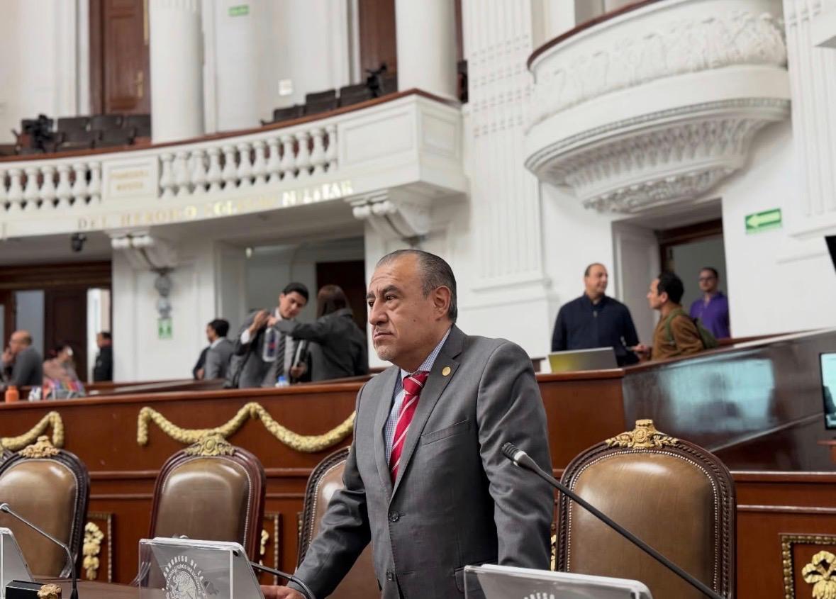 En el marco del fortalecimiento de las finanzas públicas de la capital, el Diputado Pablo Trejo Pérez, Presidente de la Comisión de Hacienda del Congreso de la Ciudad de México, hizo un llamado a consolidar un “blindaje financiero” que permita garantizar estabilidad económica y gobernabilidad a largo plazo