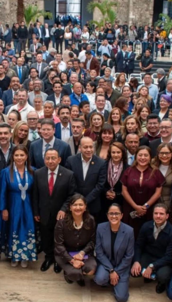 Con postura firme y mensaje contundente desde el Centro Histórico, la Diputada Xóchitl Bravo Espinosa respalda el Pacto contra la Extorsión impulsado por la Jefa de Gobierno Clara Brugada Molina para cerrar el paso a la delincuencia y garantizar seguridad inmediata a las vÃctimas