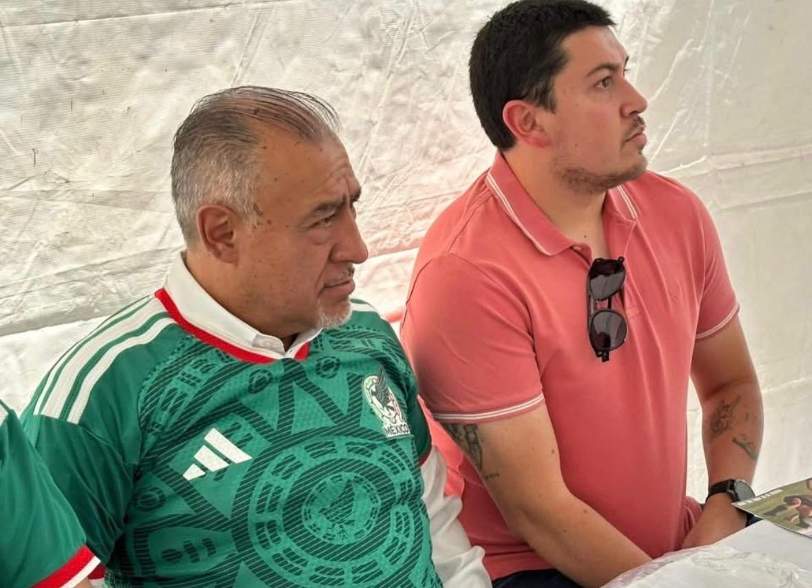 En la colonia Aquiles Serdán, en la Alcaldía Venustiano Carranza, el Diputado Pablo Trejo Pérez, Presidente de la Comisión de Hacienda del Congreso de la Ciudad de México, vivió una jornada profundamente emotiva y llena de significado, al participar en la inauguración de un mural dedicado al fútbol y a sus más grandes figuras
