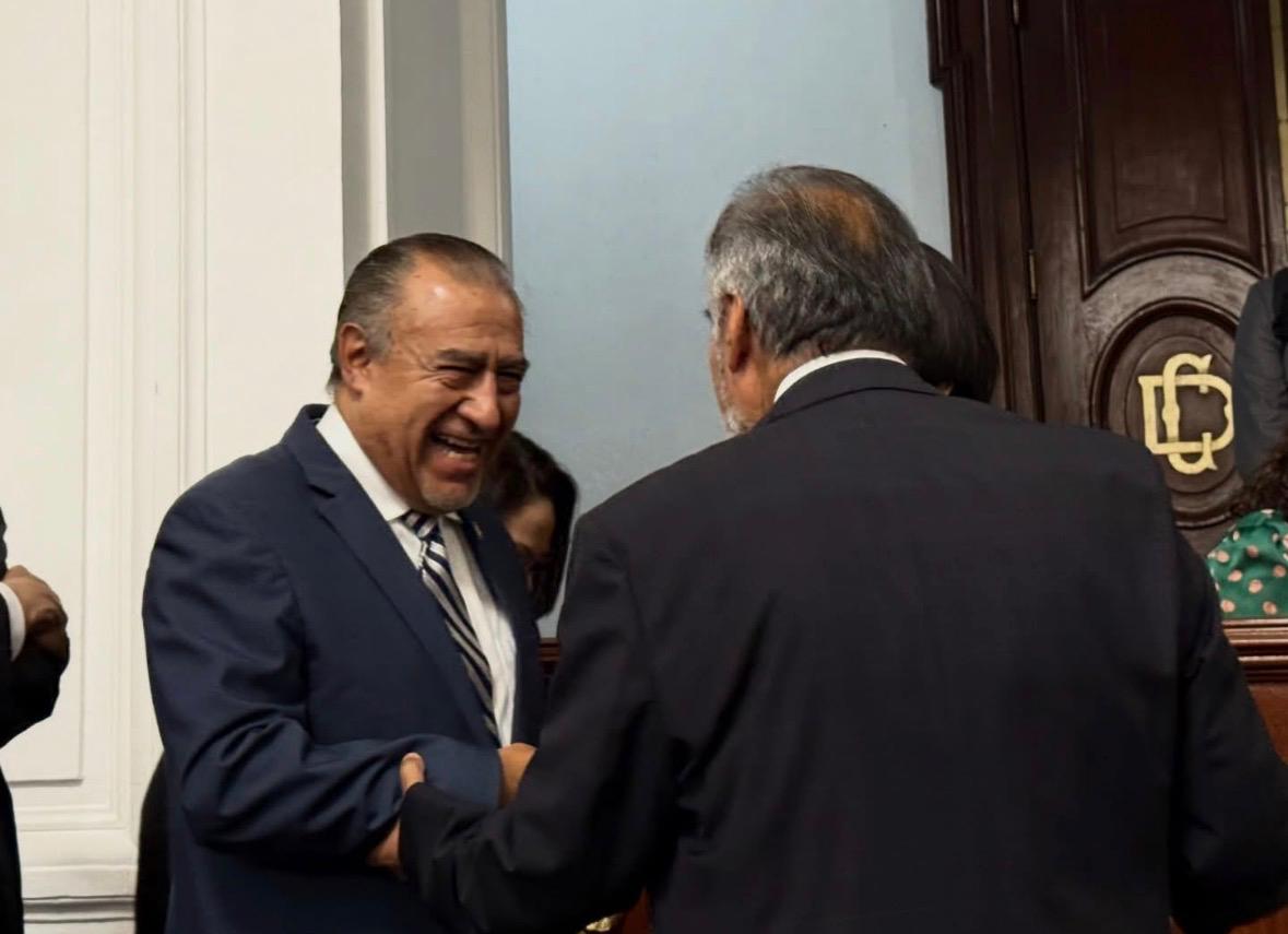En un ambiente de entusiasmo y visión estratégica, el Diputado Pablo Trejo Pérez, Presidente de la Comisión de Hacienda del Congreso de la Ciudad de México, participó con energía y compromiso en las mesas de trabajo de las Comisiones Unidas de Turismo y de la Comisión Especial de Seguimiento a la Copa Mundial FIFA 2026, destacando el carácter histórico y deportivo que vivirá la capital del país