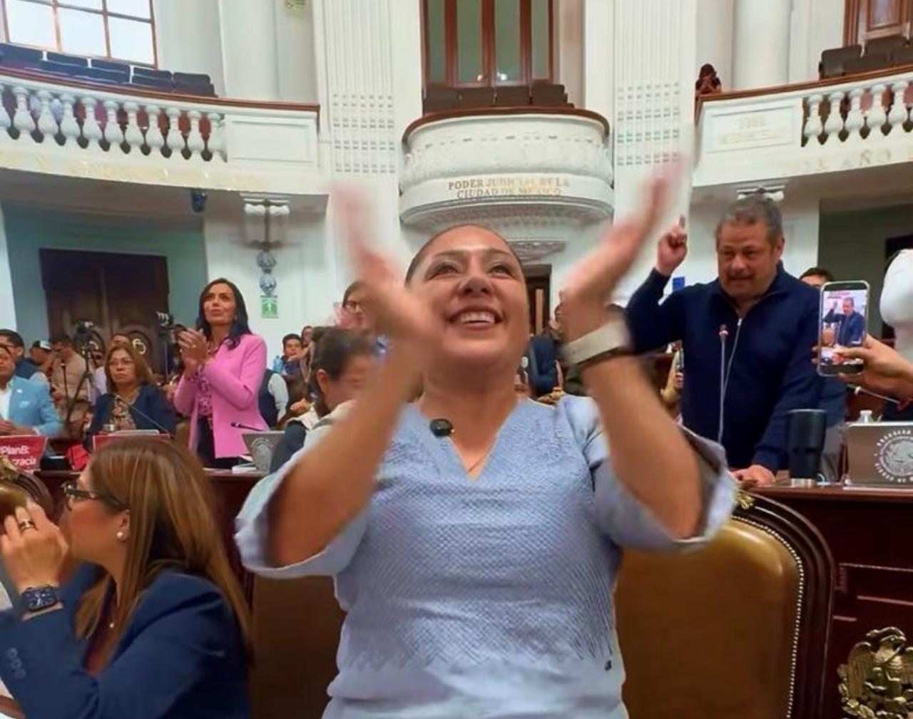Con una mayoría arrolladora de 49 votos a favor, el Congreso de la Ciudad de México aprobó la reforma constitucional conocida como “Plan B”, en una jornada que la Diputada Xóchitl Bravo Espinosa, Coordinadora Parlamentaria de MORENA, calificó como un triunfo político contundente en favor de la transformación del país