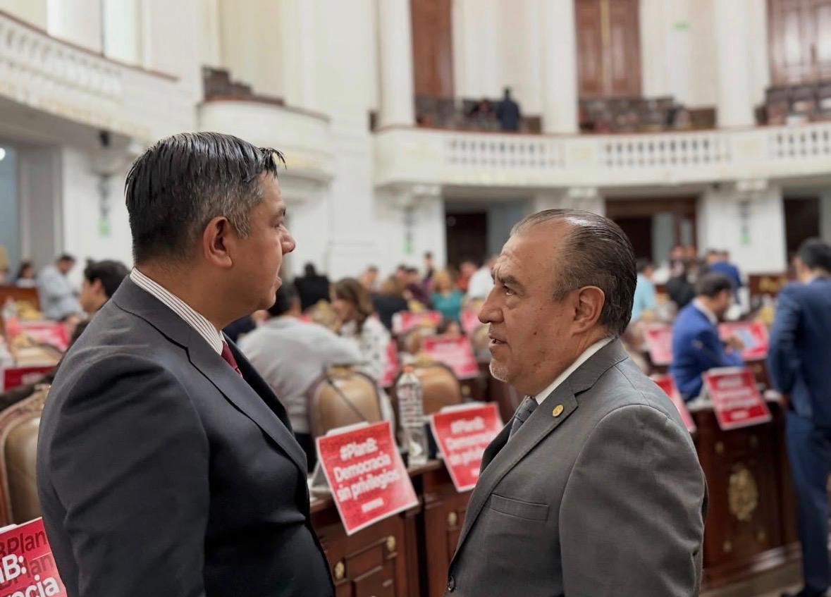 Con 49 votos a favor en el Congreso de la Ciudad de México, el Diputado Pablo Trejo Pérez defiende con firmeza la aprobación del Plan B constitucional impulsado por la Presidenta Claudia Sheinbaum y afirma que la transformación avanza sin titubeos