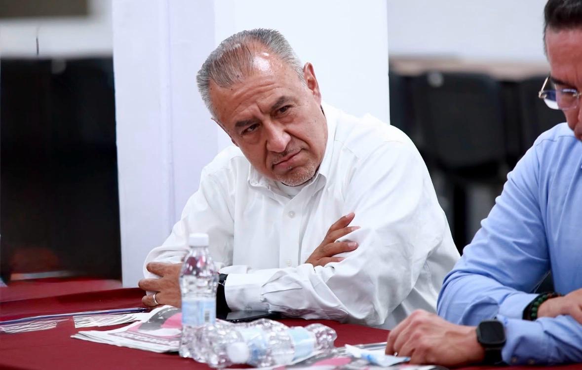 En el marco del fortalecimiento de la agenda pública en la capital del país, el Diputado Pablo Trejo Pérez, Presidente de la Comisión de Hacienda del Congreso de la Ciudad de México, participó en una reunión de trabajo con el presidente de Movimiento Regeneración Nacional en la CDMX, el Doctor Héctor Díaz-Polanco, con el objetivo de dar seguimiento a temas prioritarios para el desarrollo de la ciudad