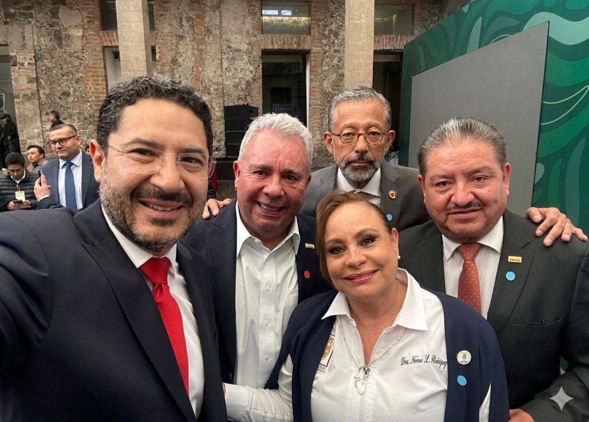 En un momento considerado clave para el rumbo de los derechos laborales en México, el Dirigente de la Federación de Sindicatos de Trabajadores al Servicio del Estado, Licenciado Marco Antonio García Ayala, calificó como trascendental su participación en la Conferencia Matutina encabezada por la Presidenta de México, la Doctora Claudia Sheinbaum Pardorealizada en el Centro Cultural del México Contemporáneo