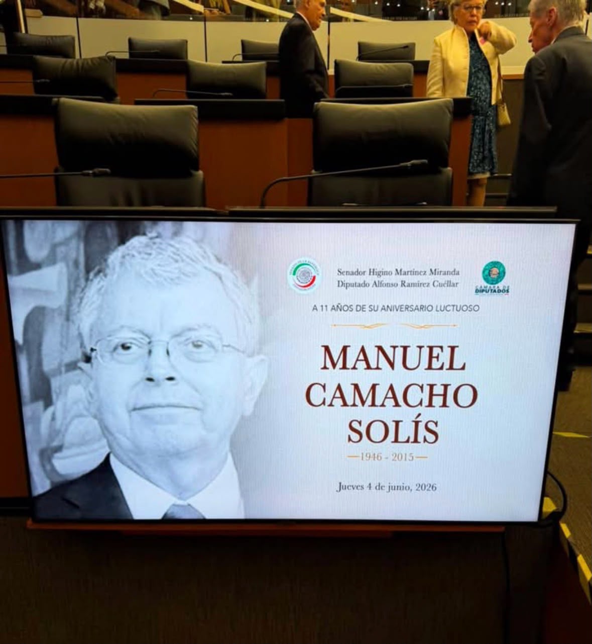 El Diputado Federal por Querétaro, Luis Humberto Fernández Fuentes, rindió un sentido homenaje póstumo a la memoria de Don Manuel Camacho Solís con motivo de su aniversario luctuoso, recordándolo como uno de los más brillantes arquitectos de la vida institucional mexicana, un hombre de Estado cuya inteligencia, sensibilidad política y profundo amor por México dejaron una huella imborrable en la historia nacional