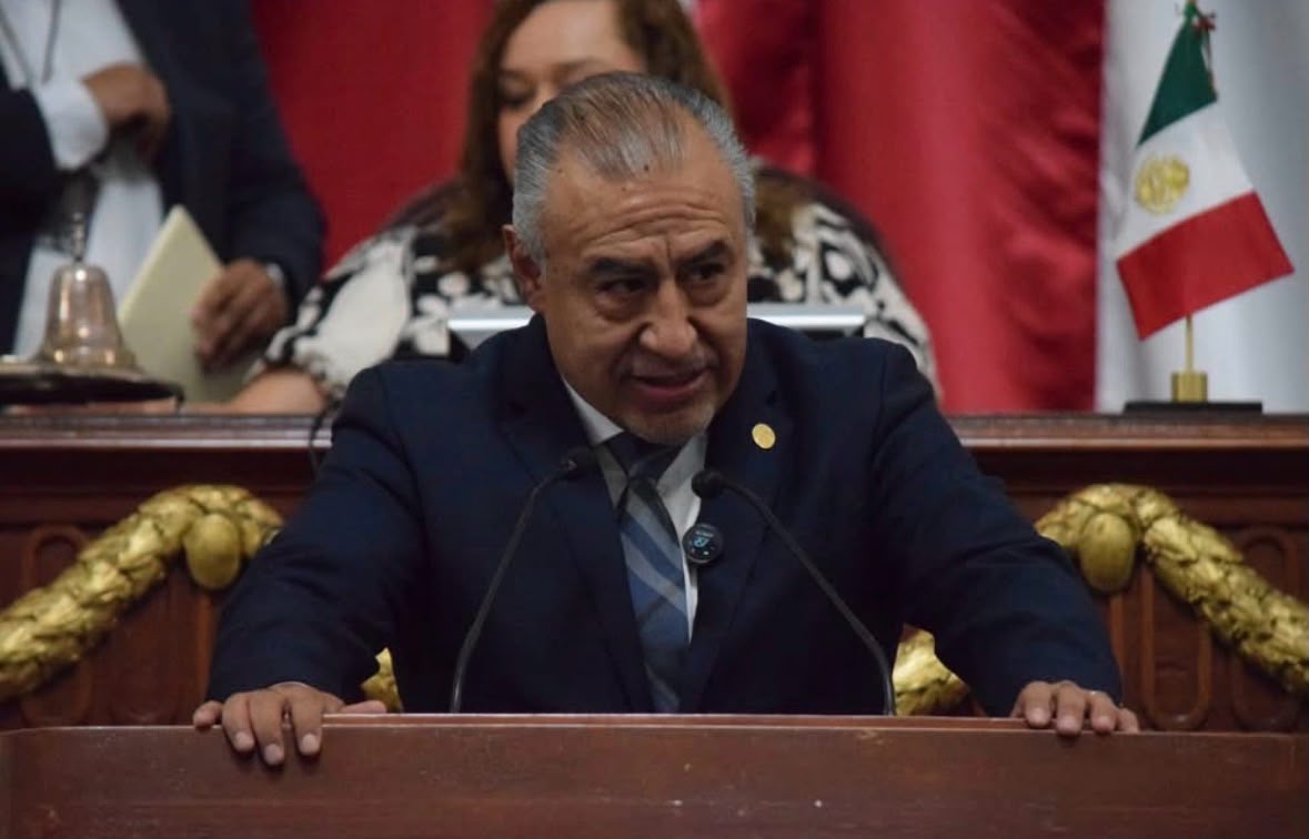 El diputado Pablo Trejo Pérez, Presidente de la Comisión de Hacienda y Secretario de la Mesa Directiva del Congreso de la Ciudad de México, informó a las vecinas y vecinos de Iztacalco que durante los trabajos legislativos correspondientes al cierre del periodo ordinario de sesiones participó en la discusión y aprobación de 13 dictámenes orientados a fortalecer el marco jurídico de la capital y generar beneficios directos para la ciudadanía