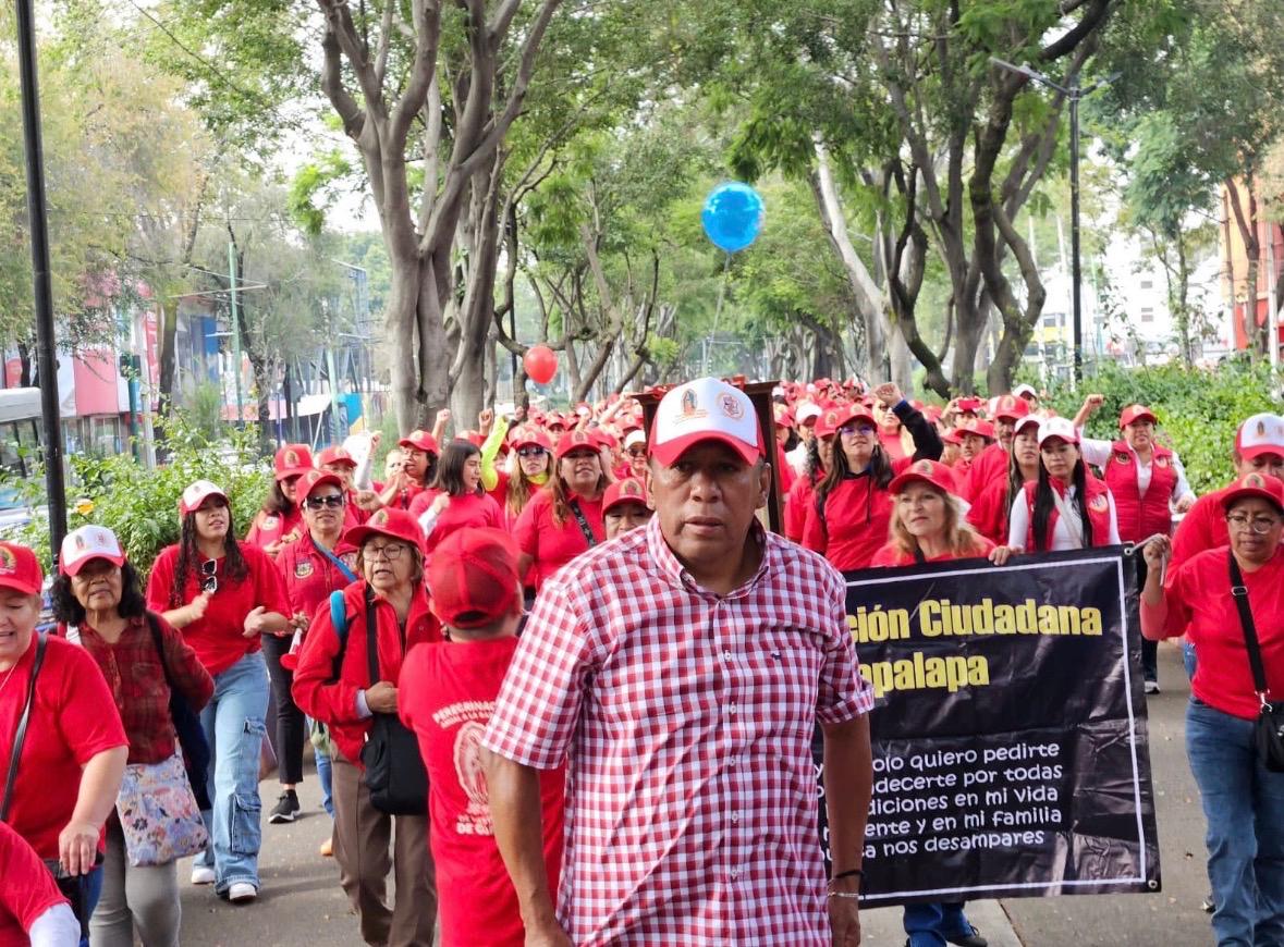 Con alegría y afecto, Alejandro Marín Rangel y la Sección 7 de Panteones del SUTGCDMX celebran el cumpleaños de la Presidenta Claudia Sheinbaum Pardo y le desean muchos años de salud y éxito